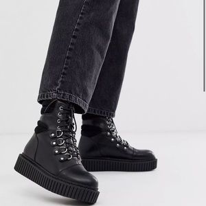 la moda black creeper sole hiker boot